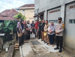 Polsek Penukal Abab Bersama Pihak Terkait Lakukan Monitoring Pembangunan Los pasar Dan siring pipa bok
