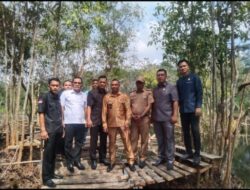 Anggota DPRD PALI Kunjungi Wisata Pemandian Sungai Rumbai