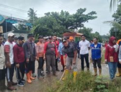Wakil Bupati PALI, Iwan Tuaji, SH, Ajak Masyarakat kecamatan Tanah Abang Budayakan Gotong Royong