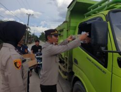 Polsek Penukal Abab Gelar “Ramadhan Barokah Berbagi Takjil” sebagai Wujud Kepedulian Sosial