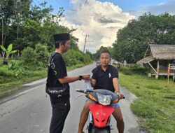 Polsek Penukal Utara Menggelar Aksi sosial Berbagi Takjil