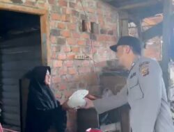 Polsek Talang Ubi Bagikan Takjil,Wujud Kepedulian di Bulan Ramadan