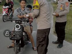 Polsek Penukal Utara Gelar Aksi Sosial Berbagi Takjil