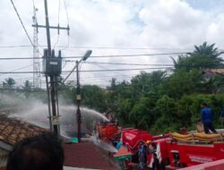 Satu Rumah Di Kawasan Pelita di lalap Si Jago Merah