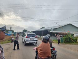 Polsek Talang Ubi Gencarkan Strong Point Pagi, Bantu Penyeberangan Pelajar dan Lansia