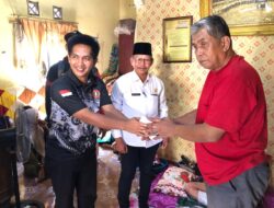 Bentuk empati dan kepedulian sosial, Karang Taruna Kecamatan Tanah Abang Salurkan Bantuan Korban Kebakaran