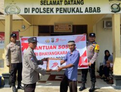 Wujud Kepedulian Polri, Polsek Penukal Abab Salurkan Bantuan Sosial dalam Rangka HUT Bhayangkara ke-79