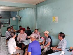 POLSEK TALANG UBI DEKAT DENGAN RAKYAT, SISIHKAN WAKTU UNTUK DENGAR ASPIRASI WARGA DI PASAR IMPRES PENDOPO