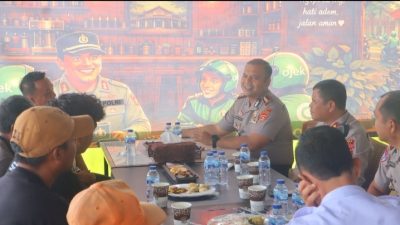 Bangun Sinergi dengan Masyarakat, Polres PALI Salurkan Bantuan Sosial di Talang Ubi Timur