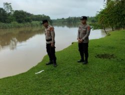 Polsek Tanah Abang Lakukan Patroli dan Monitoring Debit Sungai Lematang, 11 Desa Terpantau Aman