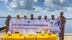 Tingkatkan Kesejahteraan Nelayan Perairan Umum, Pemkab PALI Salurkan Bantuan Alat Tangkap dan Pendingin‎