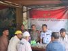 Sambangi Warga Pasar Pendopo, Polres PALI Serahkan Bansos Sambut HUT Bhayangkara ke-80