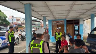 Satlantas Polres PALI Berikan Edukasi Humanis tentang Keselamatan Berkendara kepada Masyarakat