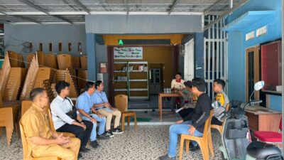 Polisi Bersama PT MHP Sebar Maklumat Larangan Bakar Lahan di Talang Ubi