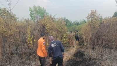 Seperempat Hektare Lahan Terbakar, Polsek Talang Ubi Turun Langsung ke Lokasi