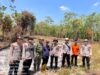 Kodim 0404muara Enim, Babinsa Koramil 404-03 pendopo bersama masyarakat cegah karhutla di desa Tanjung dalam